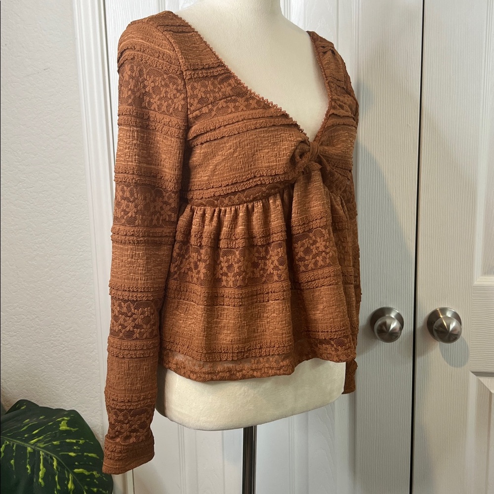 Francesca's Collections Sarah Long Sleeve Knit Top Size M - Picture 9 of 10